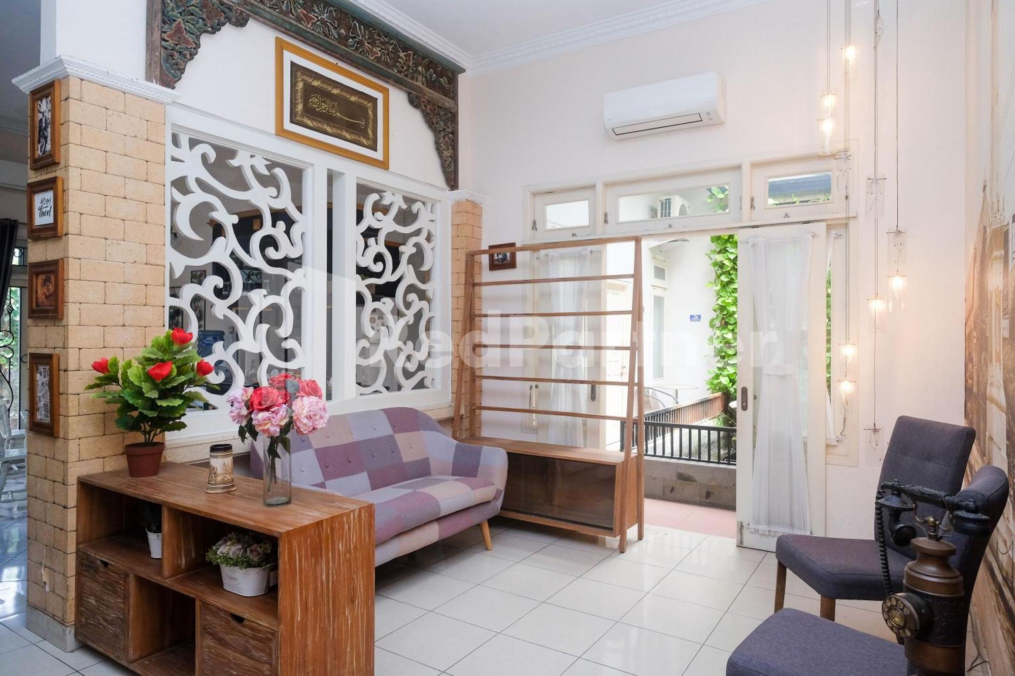 Hotel Just 11 Boutique Syariah Mitra Reddoorz Near Ugm Yogyakarta Kejayan Exterior foto